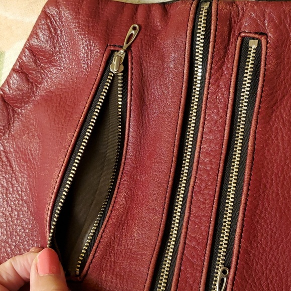 All leather crossbody bag and coin purse - Picture 7 of 11